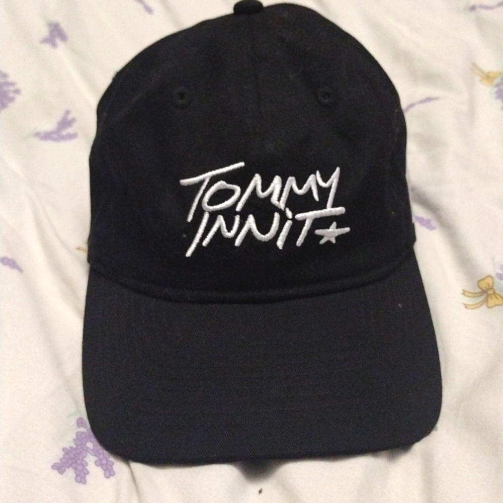 Tommyinnit baseball cap merch (2022 drop)